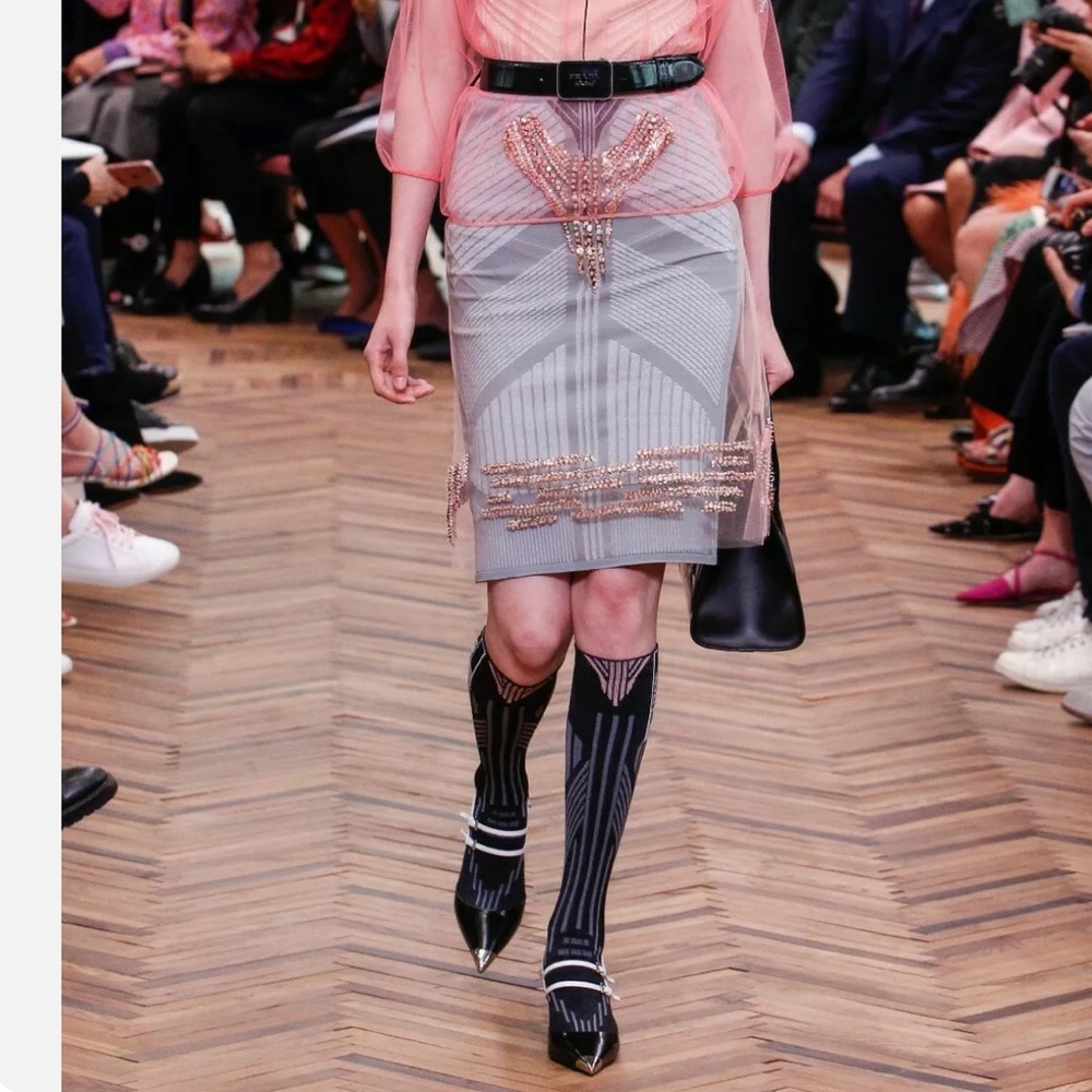 Prada sequin skirt 💓 - Picture 4 of 17